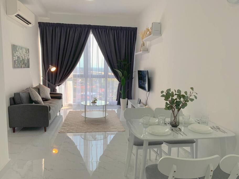 Netflix 2 Bedroom Troika Kota Bharu Homestay 1812 מראה חיצוני תמונה