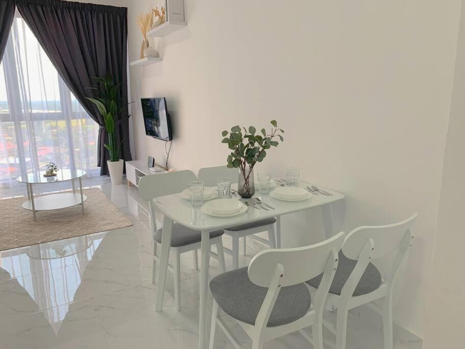 Netflix 2 Bedroom Troika Kota Bharu Homestay 1812 מראה חיצוני תמונה